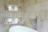 10 idées de niches de douche pour le rangement intégré de la salle de bain