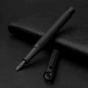 सर्वश्रेष्ठ पेन विकल्प: असविन मैट ब्लैक फॉरेस्ट फाउंटेन पेन