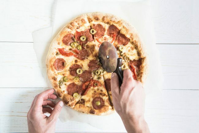 האפשרויות הטובות ביותר לחיתוך פיצה