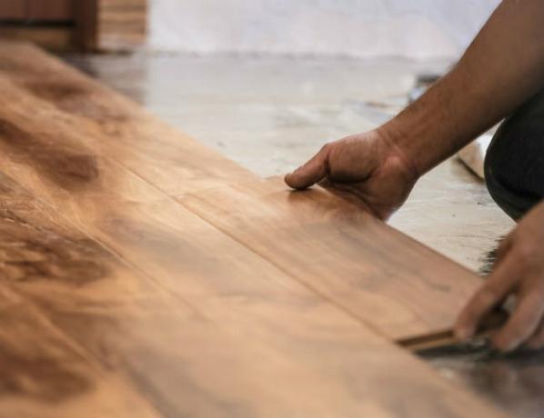 7 tipos resistentes de juntas de madera: la lengüeta y la ranura