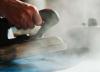 Steamer vs Iron: welk gereedschap is het beste voor uw huishouden?