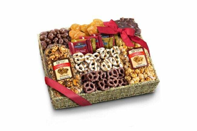 Najlepšie darčeky pre realitných maklérov Možnosť Čokoláda, karamel a Crunch Veľký darčekový kôš