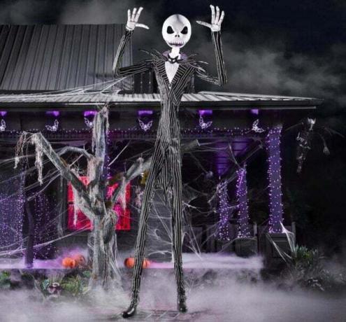La meilleure option de décoration extérieure pour Halloween Disney 13 pi. Jack Skellington animé de taille géante