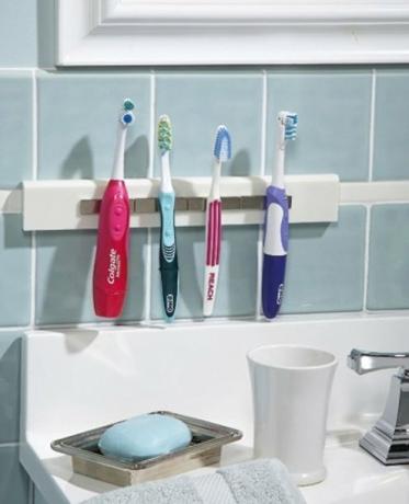 DIY स्नानघर भंडारण - टूथब्रश धारक