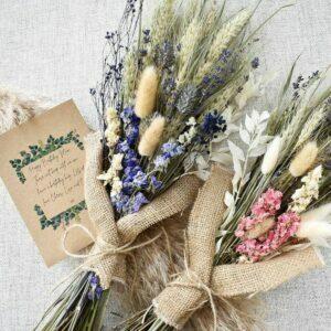 Najlepsza opcja prezentów na parapetówkę: kompozycja suszonych kwiatów AdamappleLtd