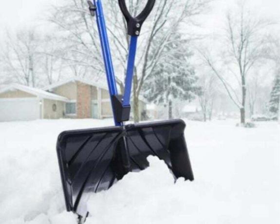 Найкращий варіант продукту для газону та саду Snow Joe Shovelution Strain-Reducing Лопата для снігу