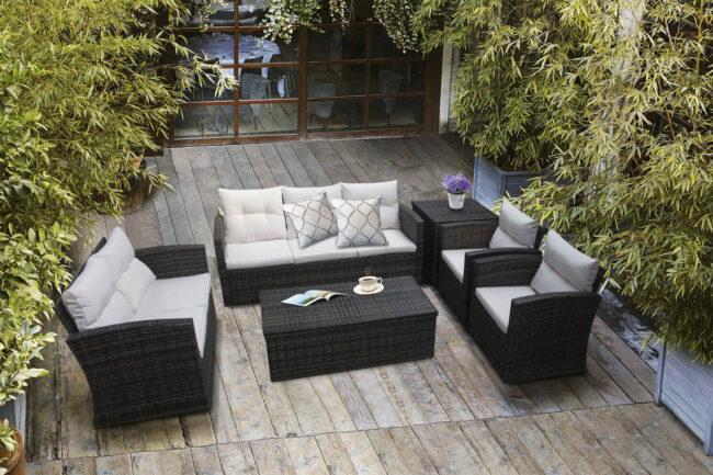 I posti migliori per acquistare l'opzione di mobili da giardino: Wayfair