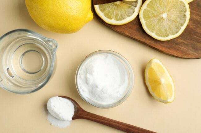 kako se znebiti črvov limonin sok in kis