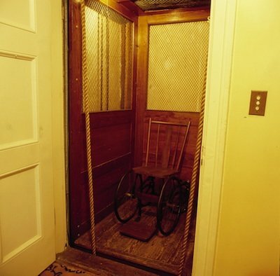 ลิฟต์รูสเวลต์ สปริงวูด โรเจอร์ สเตราส์ที่ 3 ทำเนียบประธานาธิบดี