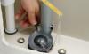 Cum să înlocuiți un flapper de toaletă în 5 pași simpli