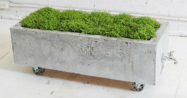 Външни мебели „Направи си сам - сеялка за бетонови корита“
