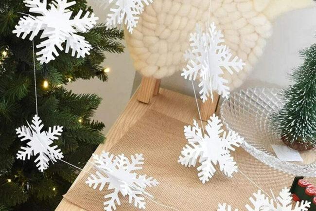 A melhor opção de decoração de Natal: decorações penduradas em floco de neve de OuMuaMua