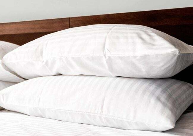 Esenciales para ayudarlo a dormir más fresco Opción Almohadas refrescantes