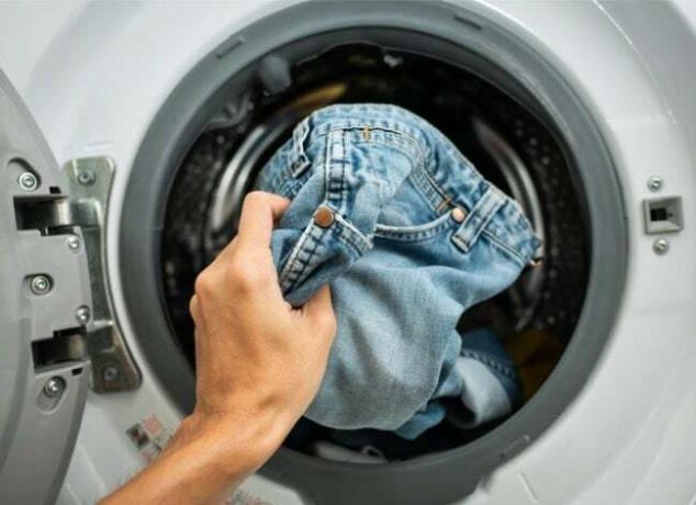 come impedire a una lavatrice di tremare?