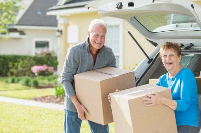 Найкращі варіанти послуг з переїзду похилого віку