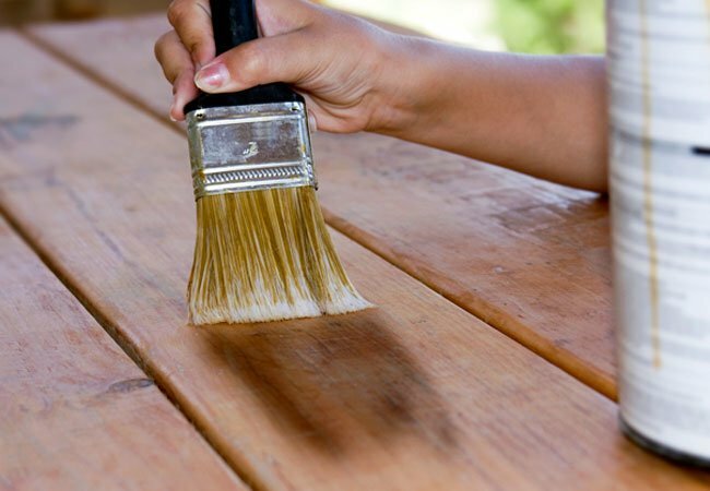 Cum să impermeabilizați lemnul