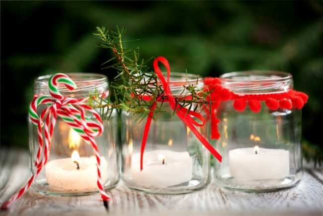 decor cu lumânări - borcane de lumânări din sticlă decorate de sărbătoare