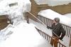 „Bob Vila“ radijas: neleiskite stogui sugriūti sniego grėbliu