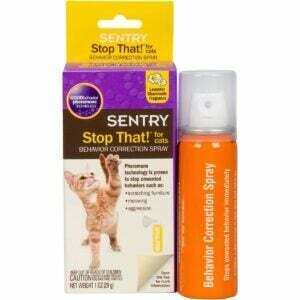 A melhor opção de repelentes para gatos: Sentry Stop That! Spray de correção de comportamento para gatos