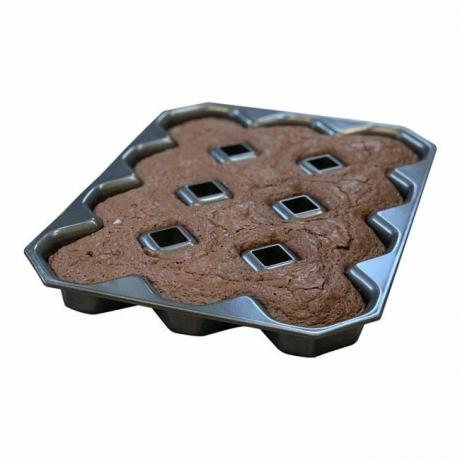 Labākais Brownie Pan variants: Bakelicious kraukšķīgais stūra Brownie Pan