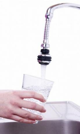 Come scegliere un aeratore per rubinetto - Lavello da cucina