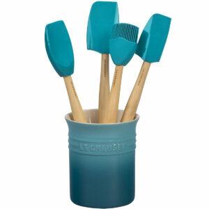 Las mejores opciones de juego de utensilios de cocina: Juego de utensilios de la serie de manualidades de silicona Le Creuset con vasija de gres
