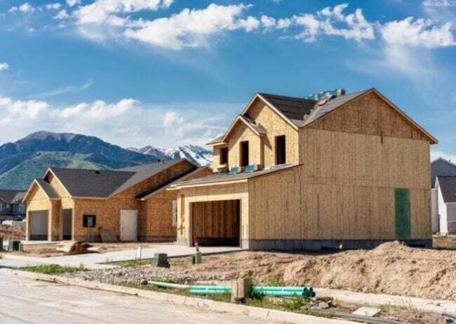 ユタ州で家が建てられている
