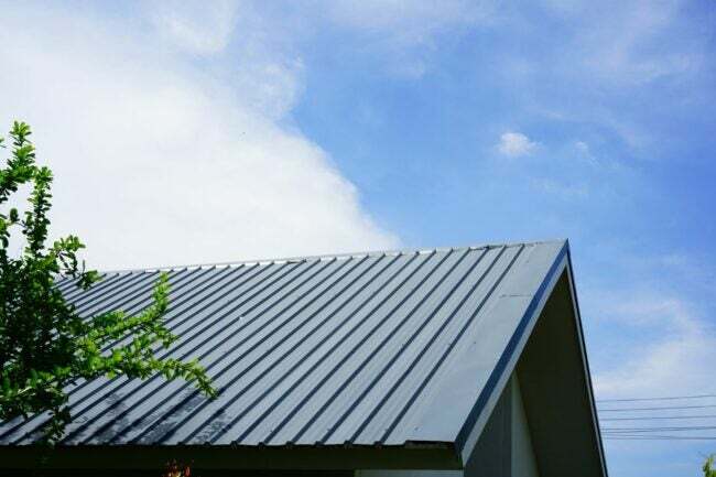 Custo de telhado de metal de emenda permanente