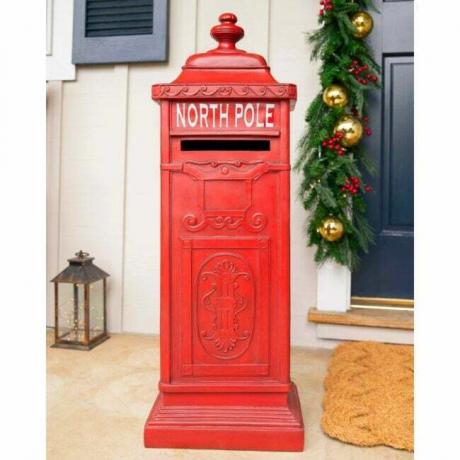 Лучший вариант рождественских украшений на открытом воздухе: письма на почтовый ящик Деда Мороза на открытом воздухе 