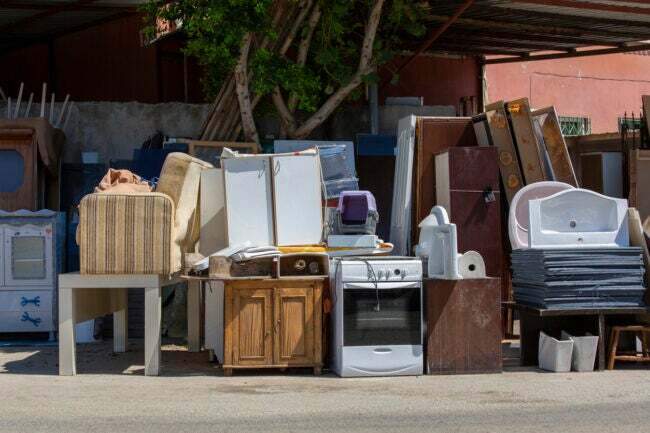 kako odstraniti žar lokalna skupnost razsute količine velikih naprav in pohištva