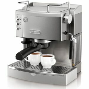 Parim manuaalse espressomasina variant: De’Longhi 15 -baarine pumba espressomasin