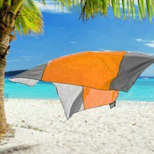 La mejor opción de manta de picnic: manta de playa sin arena POPCHOSE