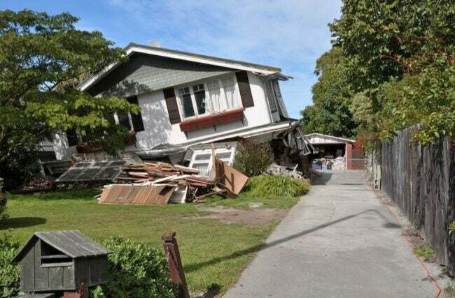 Стоит ли страховка от землетрясения