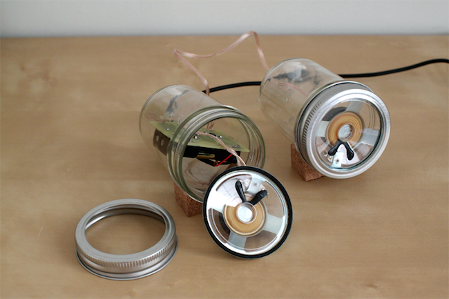 DIY Mason Jar Speaker Set - Insida