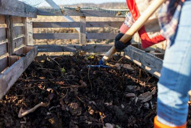 Prezračevanje tal, kompostiranje in gnojenje