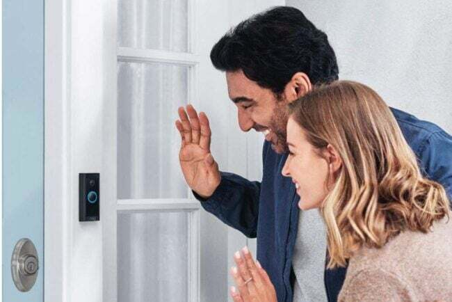Deals_Roundup_12: 15 Opção: Ring Video Doorbell Bundle com Echo Dot (Gen 3)