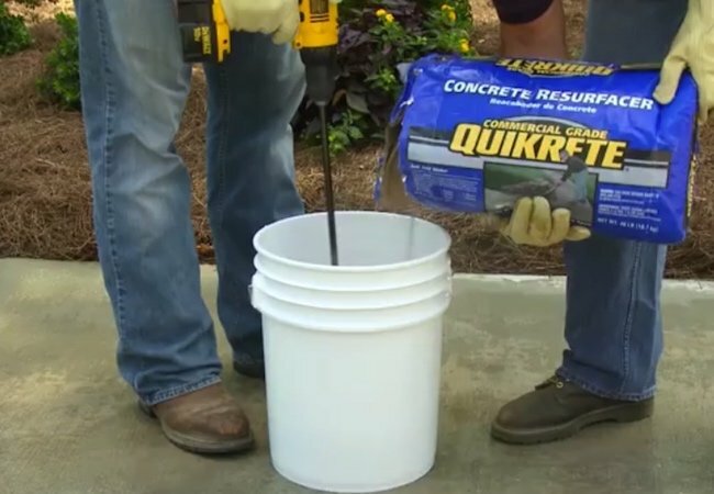 Hogyan készítsünk beton felhajtót - 5 g vödör keverése