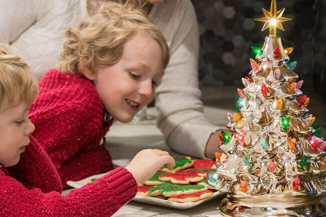 A melhor opção de decoração de Natal: RJ Legend árvore de Natal em cerâmica dourada com champanhe de 15 polegadas