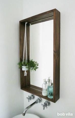 Cómo enmarcar un espejo de baño