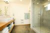 7 labākās flīžu iespējas vannas istabas grīdai