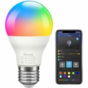 Лучший вариант лампочки, меняющей цвет: Govee LED RGB Color Changing Light Bulb