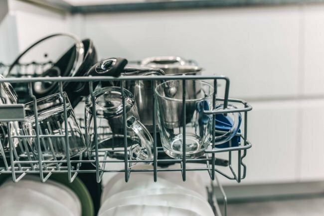 Αποτρέψτε το Πλυντήριο πιάτων να μην στεγνώσει χρησιμοποιώντας αυτές τις 8 συμβουλές