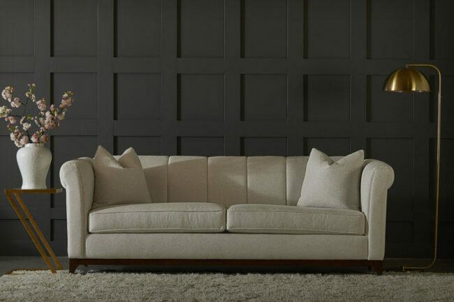 Labākais dīvāna zīmola variants: Wayfair pielāgotais polsterējums
