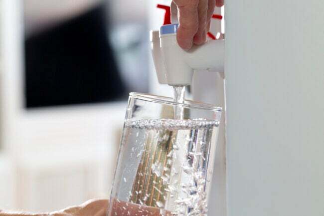 kako očistiti hladilnik vode