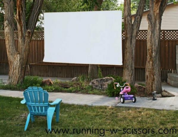 DIY udendørs filmskærm