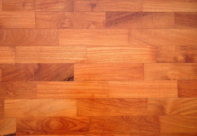 堅木張りの床を染色する方法