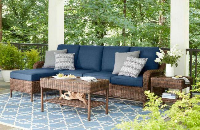 Cele mai bune locuri pentru a cumpăra opțiunea de mobilier de terasă: Home Depot