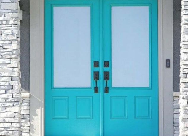 cómo elegir un color de puerta de entrada