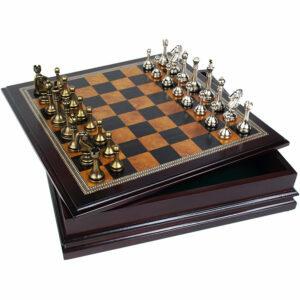Labākās galda spēļu iespējas: klasiskais spēļu kolekcijas metāla šaha komplekts