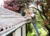 Odporúčania a nerobenie čistenia odkvapov: Ako bezpečne čistiť dažďové zvody - Bob Vila